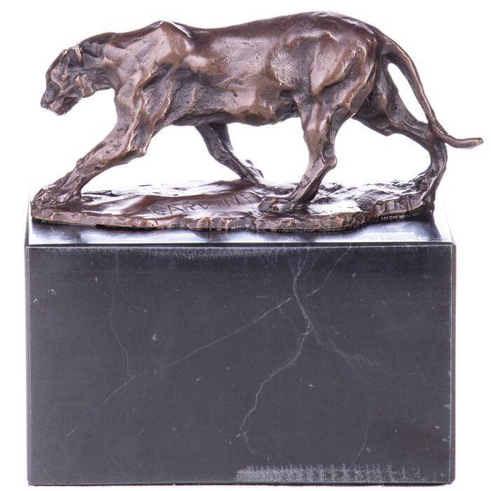 Art Deco Bronzefigur Panther Skulptur auf schwarzem Marmorsockel